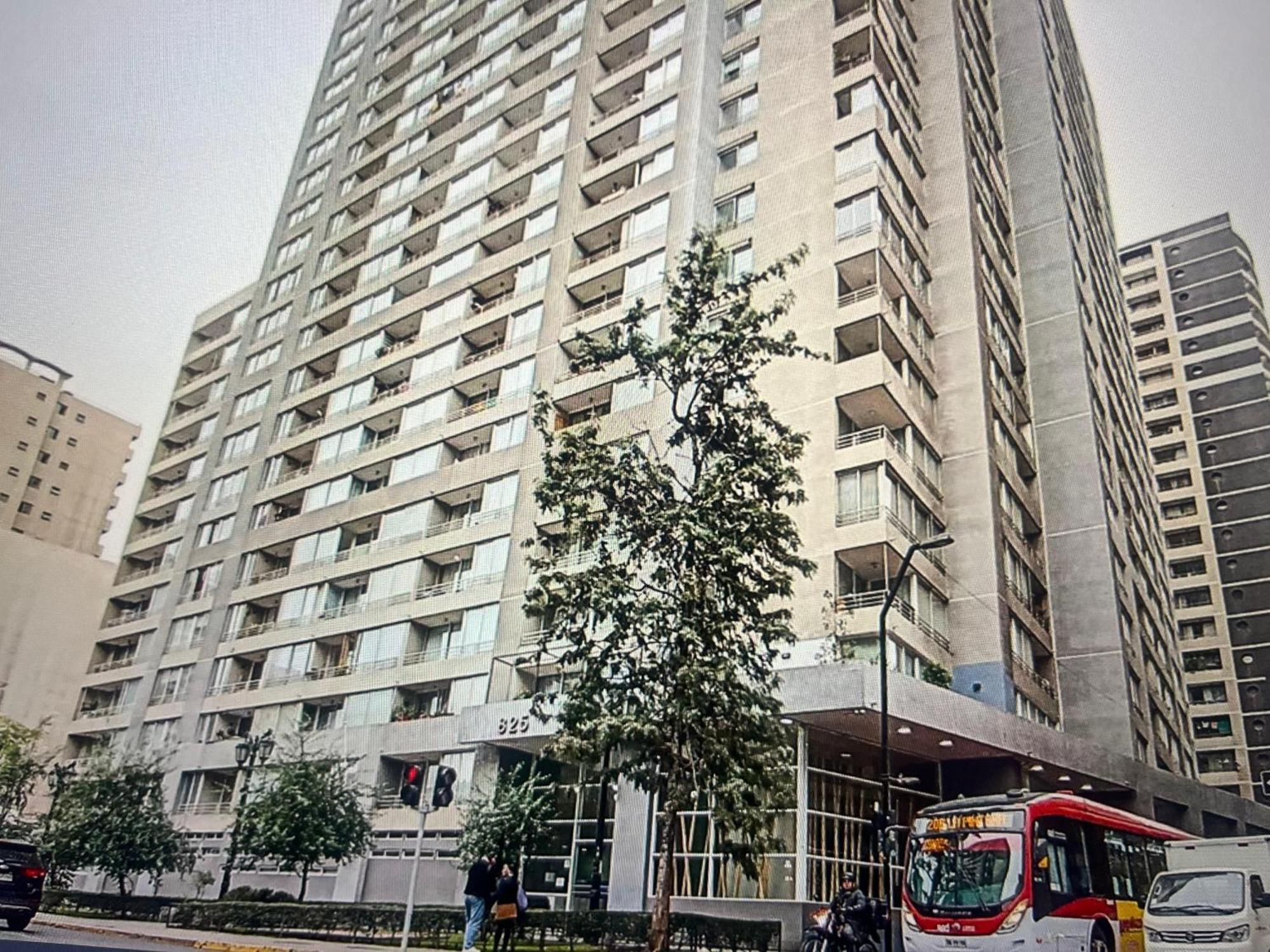 Cerca Movistar Arena Y A Pasos Del Metro Universidad De Chile Con Estacionamiento Santiago Eksteriør bilde